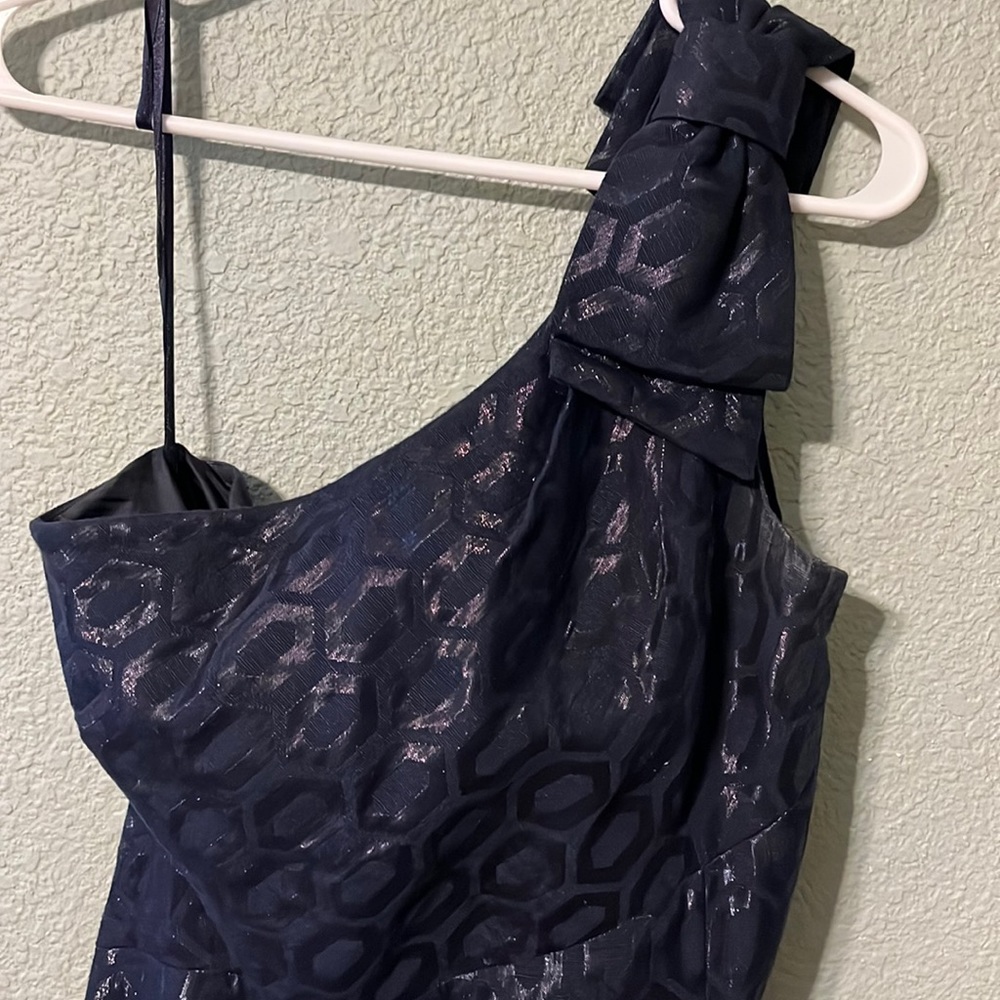 Nine West navy blue dress with geometric decal and slight shimmer